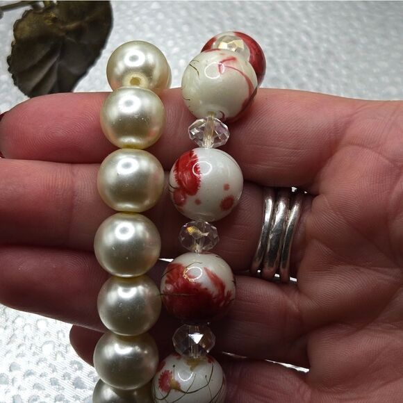 "5/$25" Set Of 2 Glass Pearl Bead Stretch Bracelets - Picture 4 of 6